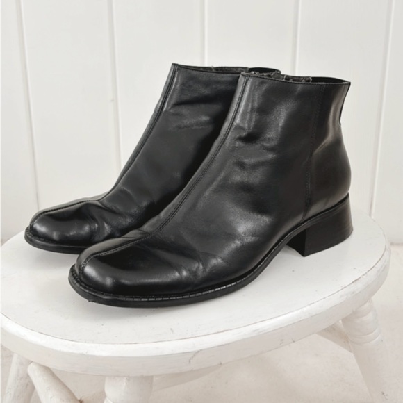 Unisa Leather Boots Chelsea Black Ankle Women 8.5 Chunky Minimal Minimalist - Picture 2 of 15